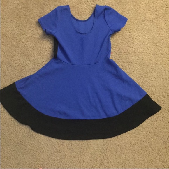 💙Color block dress🖤 - Picture 3 of 4